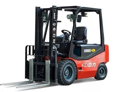 中力榮獲2019中國化工物流行業(yè)&ldquo;金罐獎(jiǎng)&rdquo;-最佳車輛品牌&rdquo;獎(jiǎng)項(xiàng)